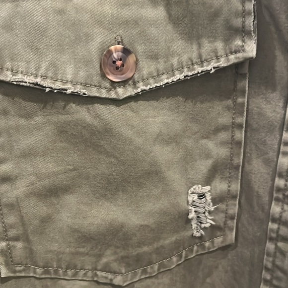 SO Distressed Shacket Small - Picture 2 of 5